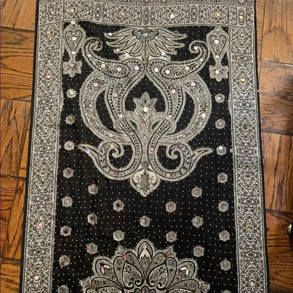 Scarf w/mirror
